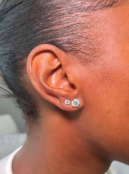 Classic Round Diamond Stud Earrings